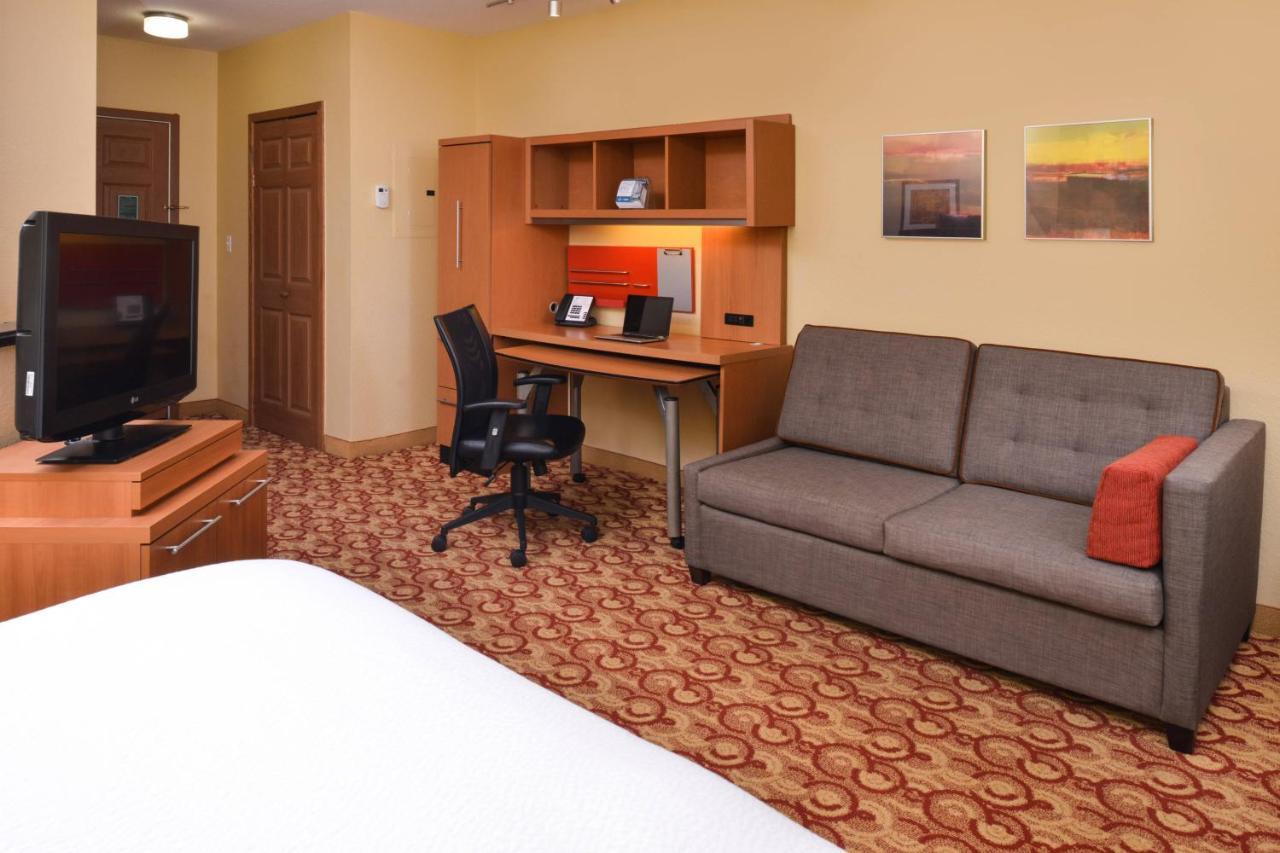 Candlewood Suites Miami Lakes By Ihg Exterior foto